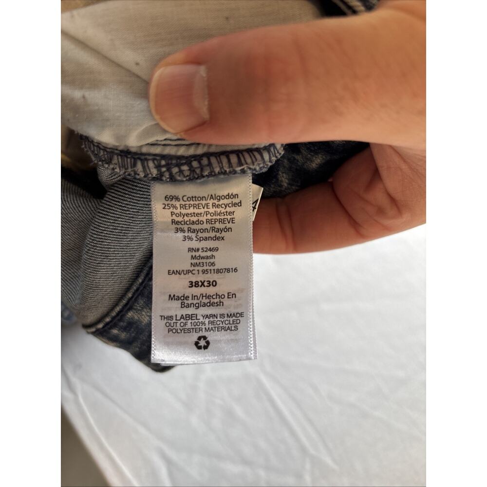 No Boundaries - Light Wash Distressed Jeans - Size 38x30 - Picture 3 of 7